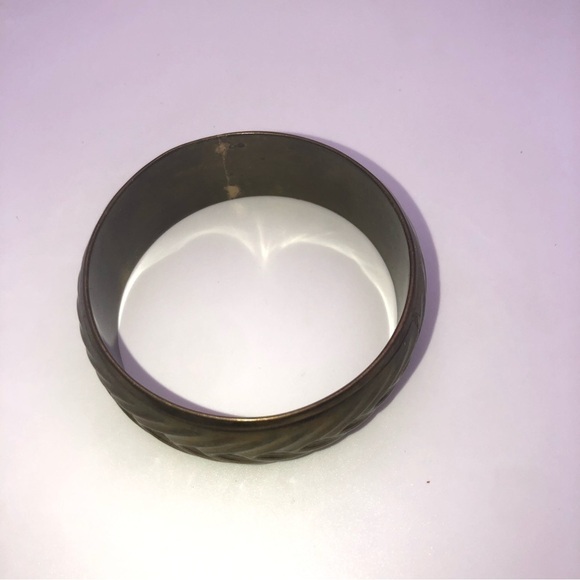 VTG Brass Wide Bangle Chevron Design 8” / 2.5” Diameter / 1” Width - Picture 3 of 6